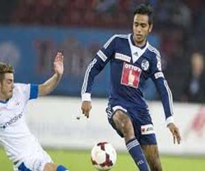   مصر اليوم - لوزيرن يؤكد تمسكه بخدمات المصري كهربا